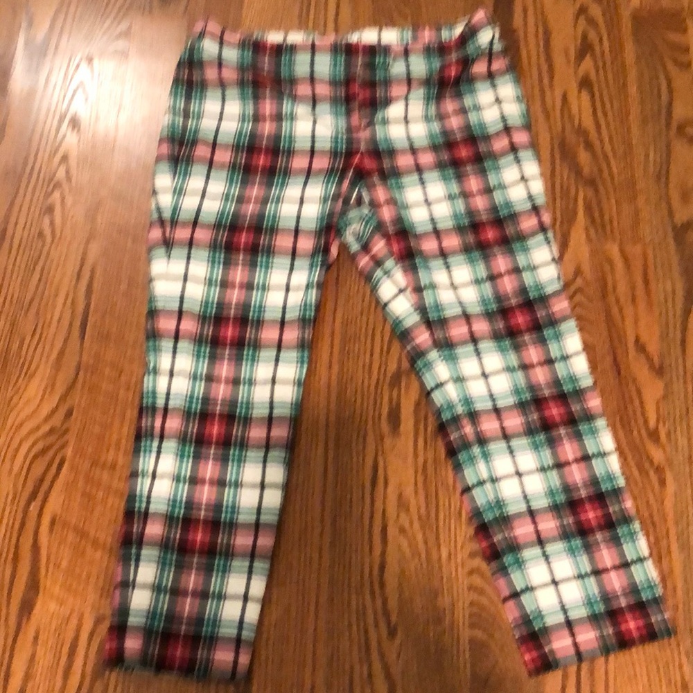 Vineyard Vines holiday plaid pants